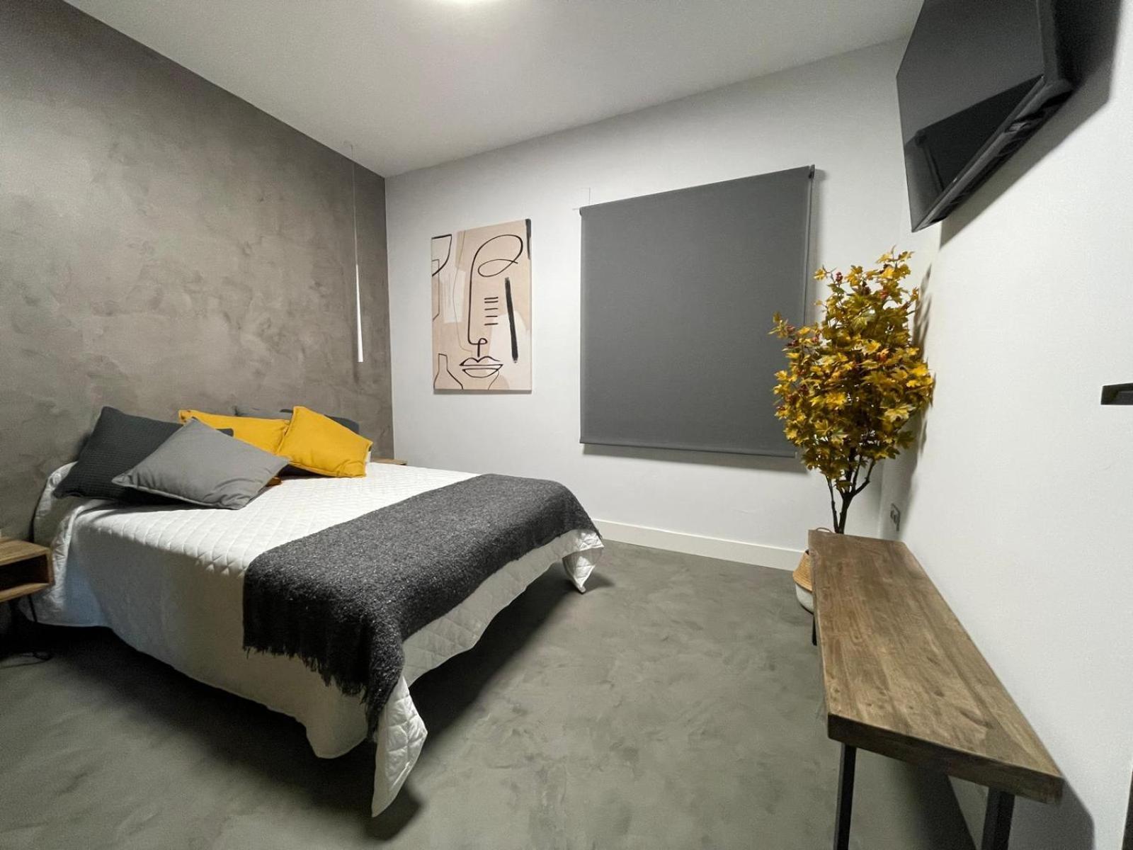 Skyline Plasencia Luaran gambar