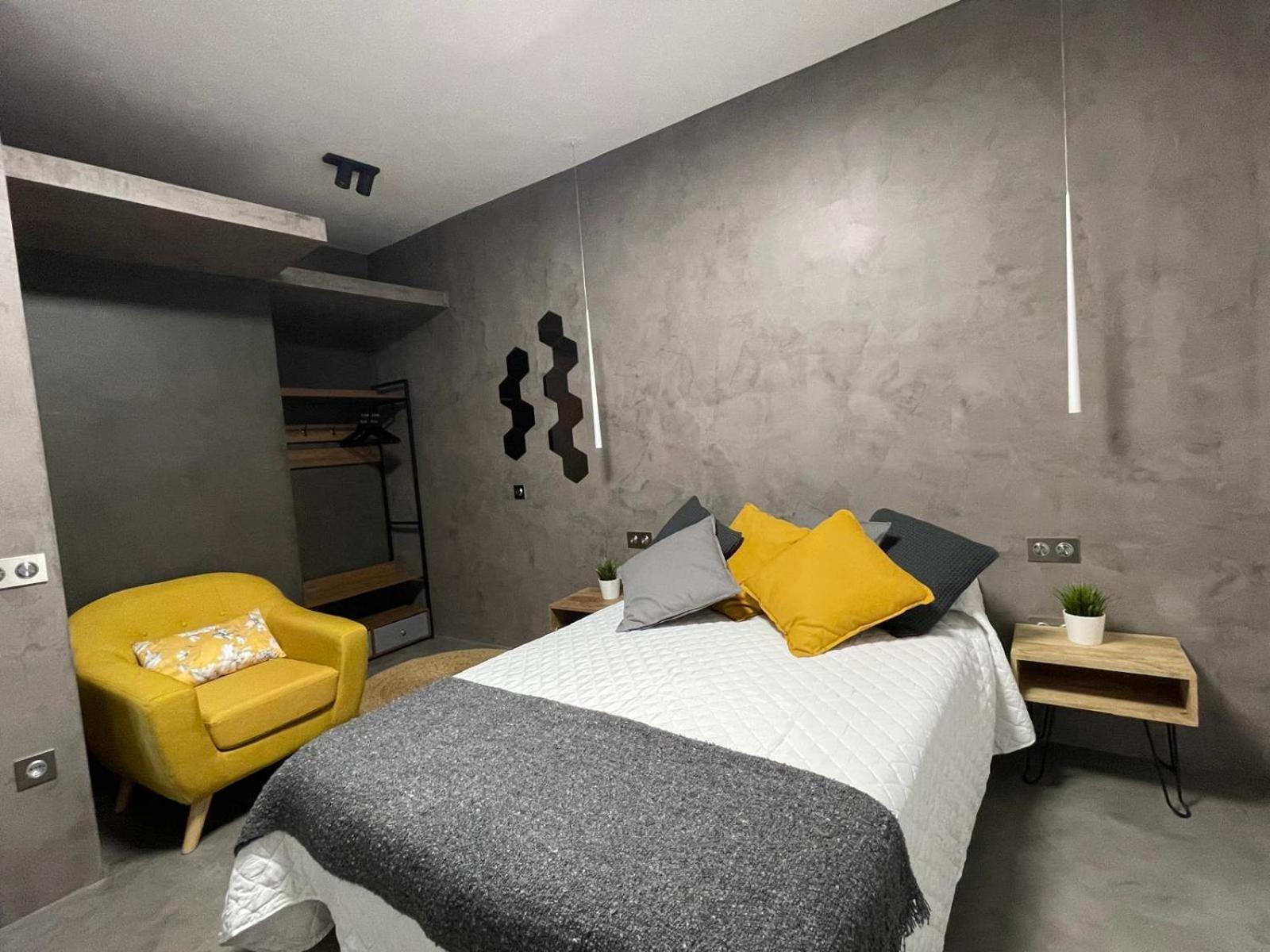 Skyline Plasencia Luaran gambar